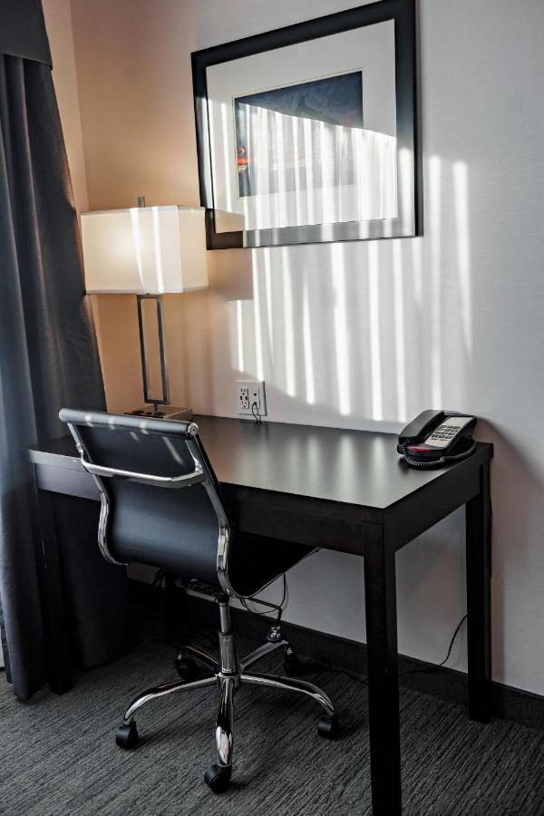 Park Inn By Radisson Edmonton Airport Leduc Eksteriør bilde