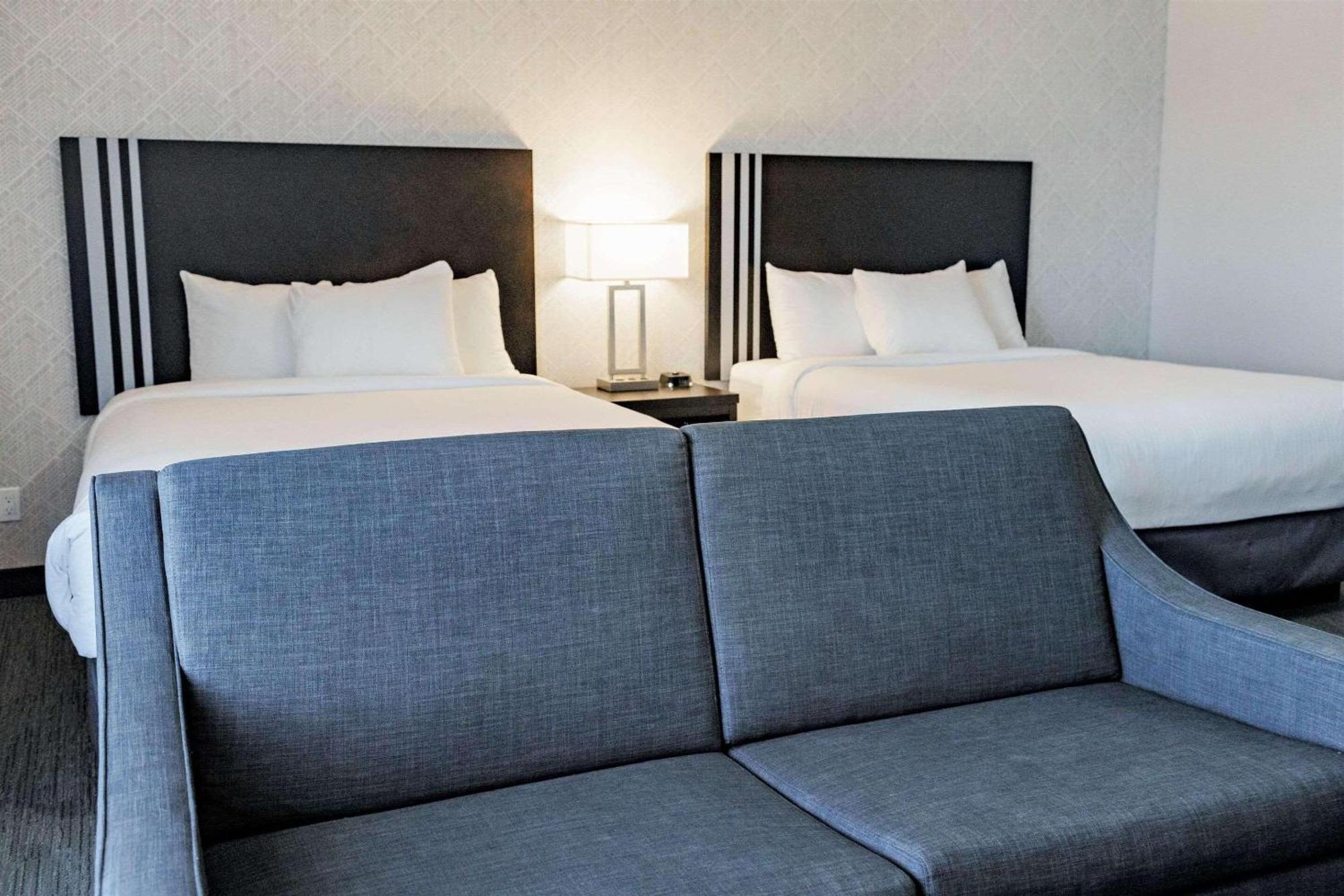 Park Inn By Radisson Edmonton Airport Leduc Eksteriør bilde